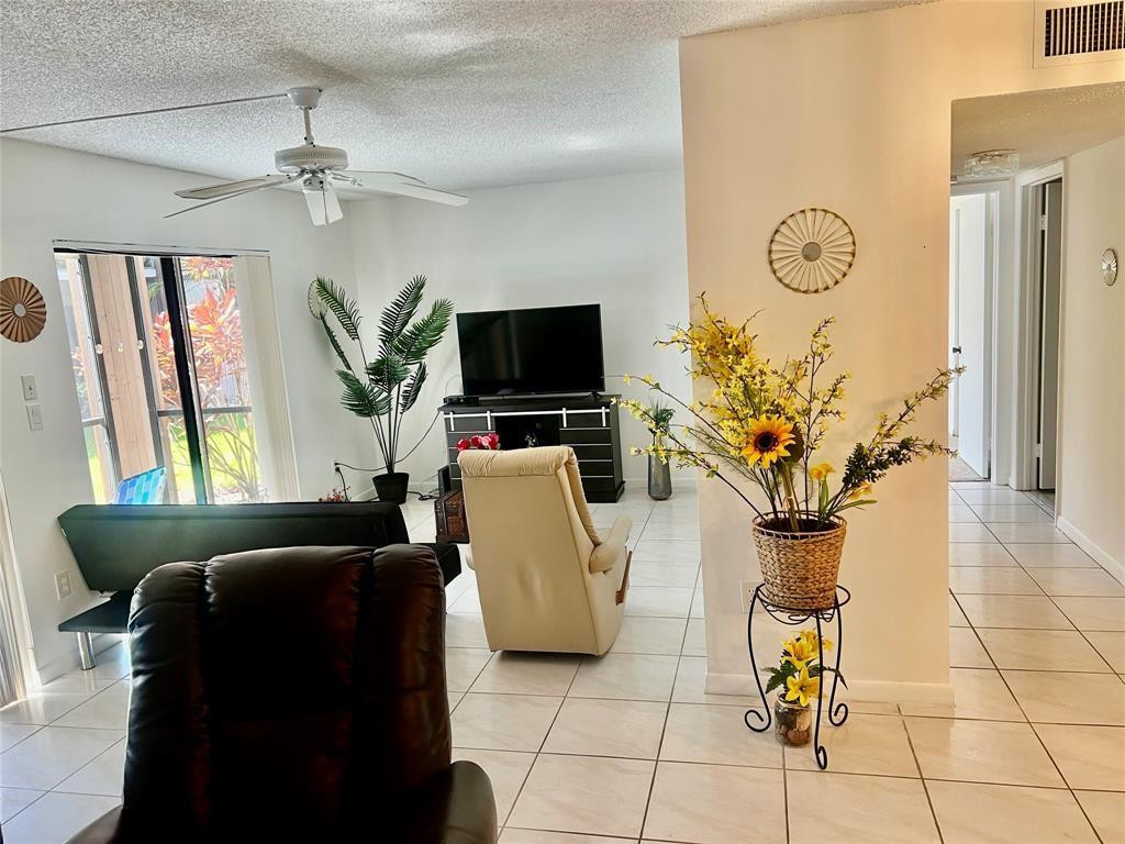 KINGS POINT - Residential Lease