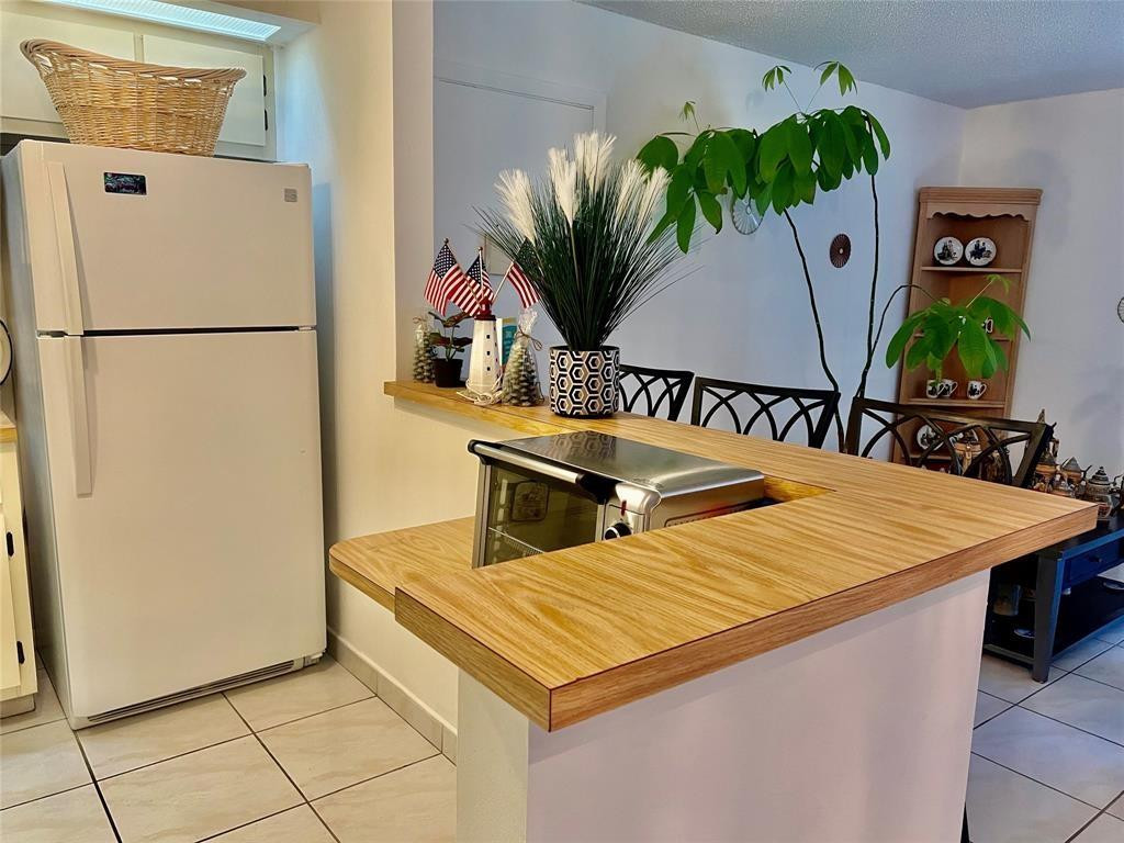 KINGS POINT - Residential Lease