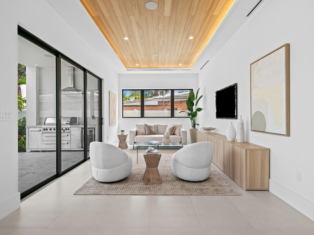 SOUTH NEW RIVER ISLES SEC - Residential Lease