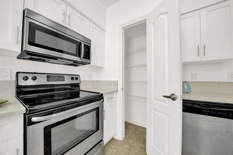 Tiny photo for 709 Belmont Place, Boynton Beach, FL 33436 (MLS # B26066336)