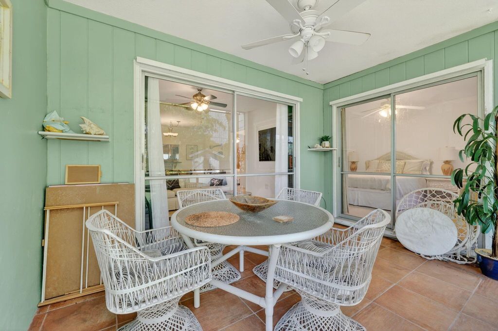 Photo of 262 SE Monterey Avenue, Stuart, FL 34996 (MLS # R11118384)