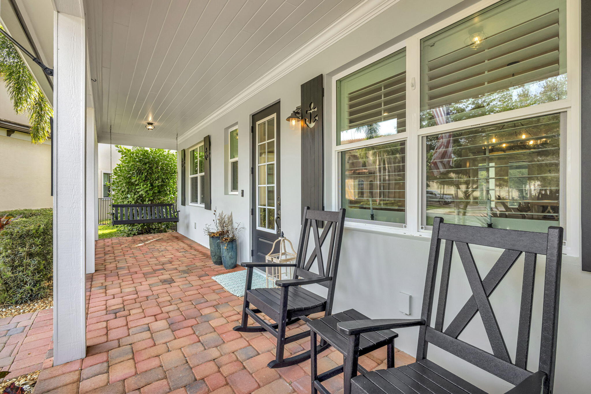 1126 NE Post Oak Way