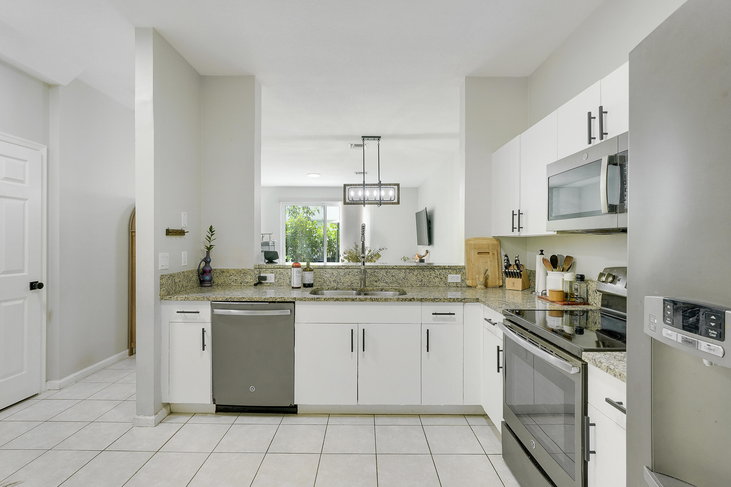 CHARTER CLUB OF PALM BEACH - Residential