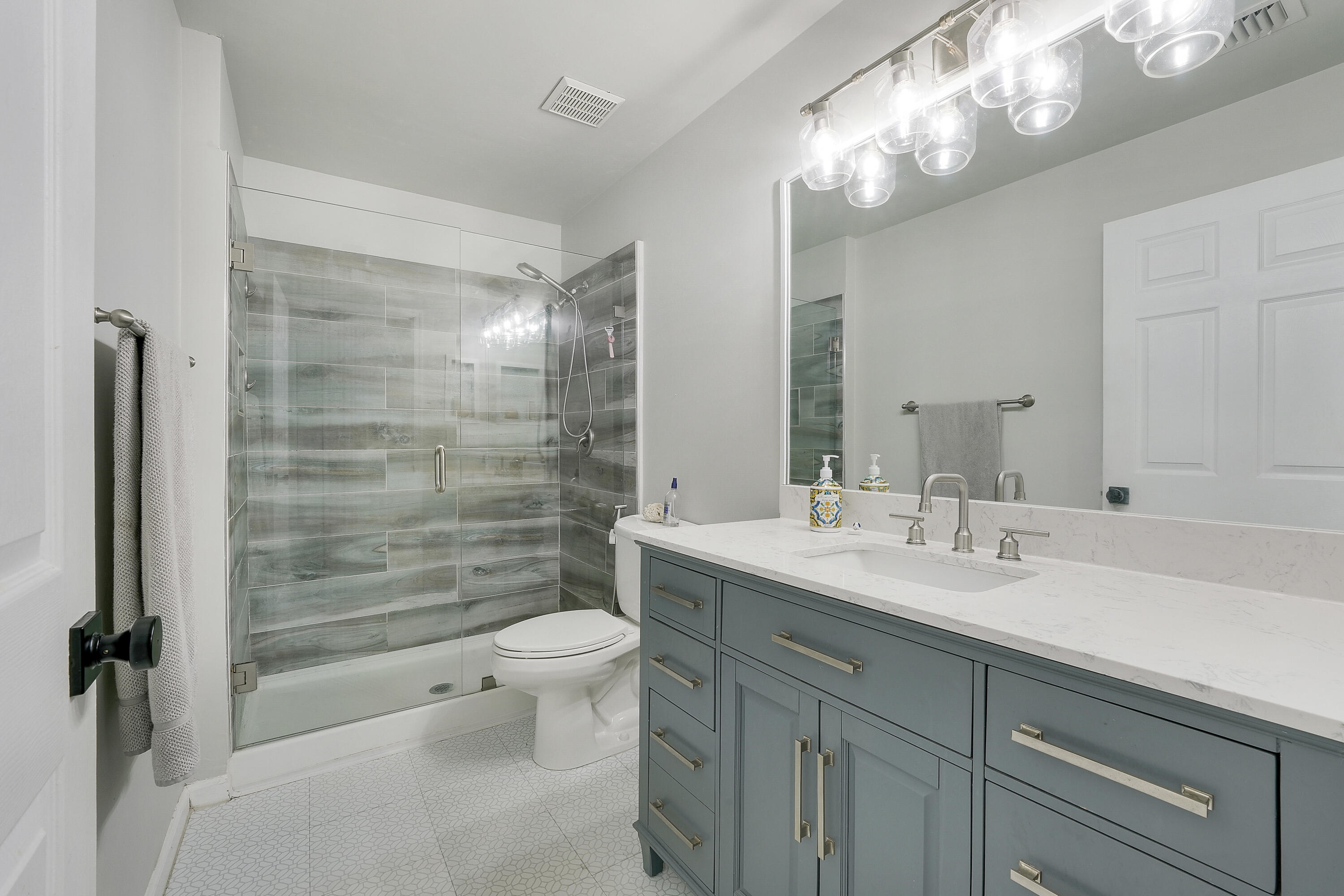 CHARTER CLUB OF PALM BEACH - Residential