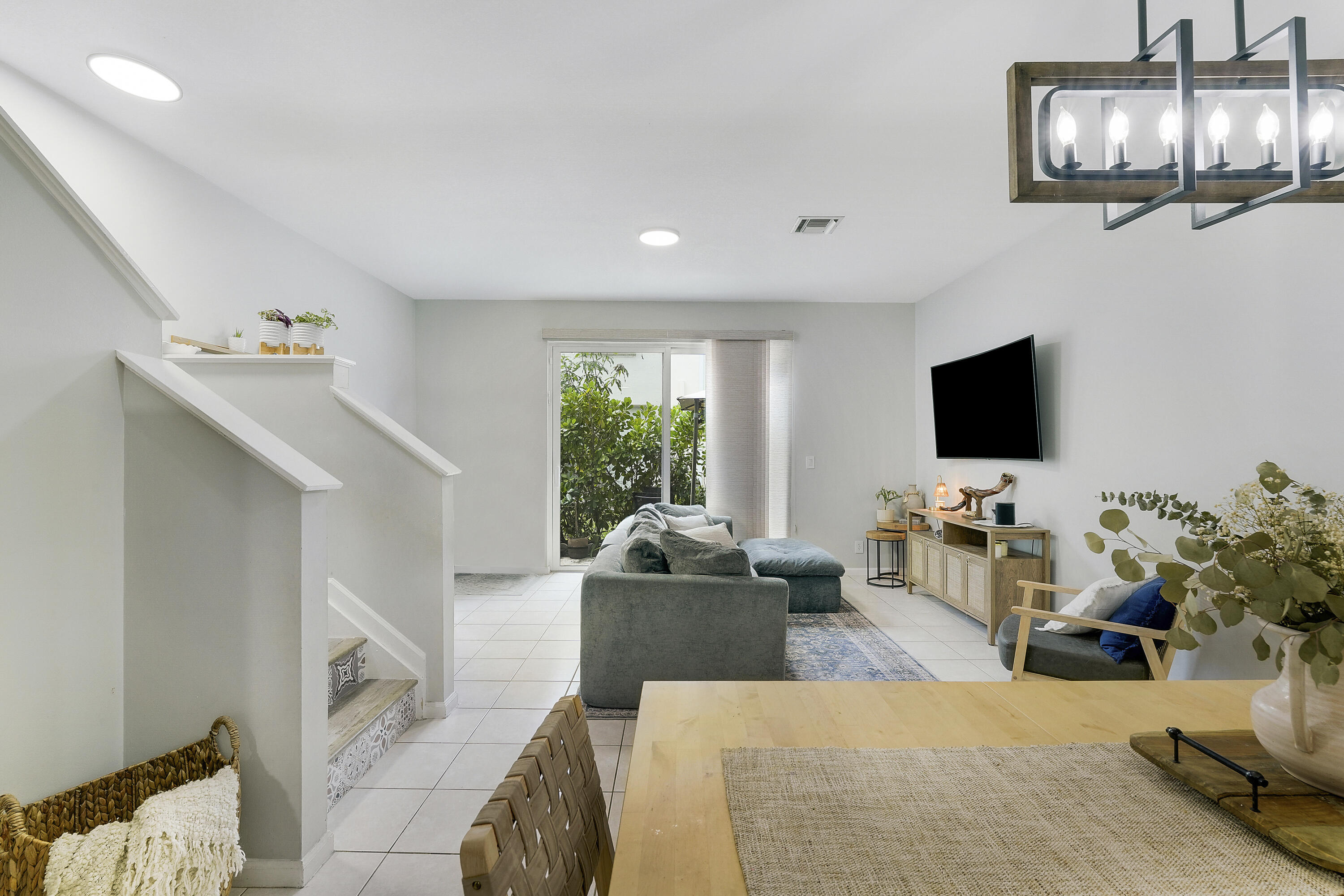 CHARTER CLUB OF PALM BEACH - Residential