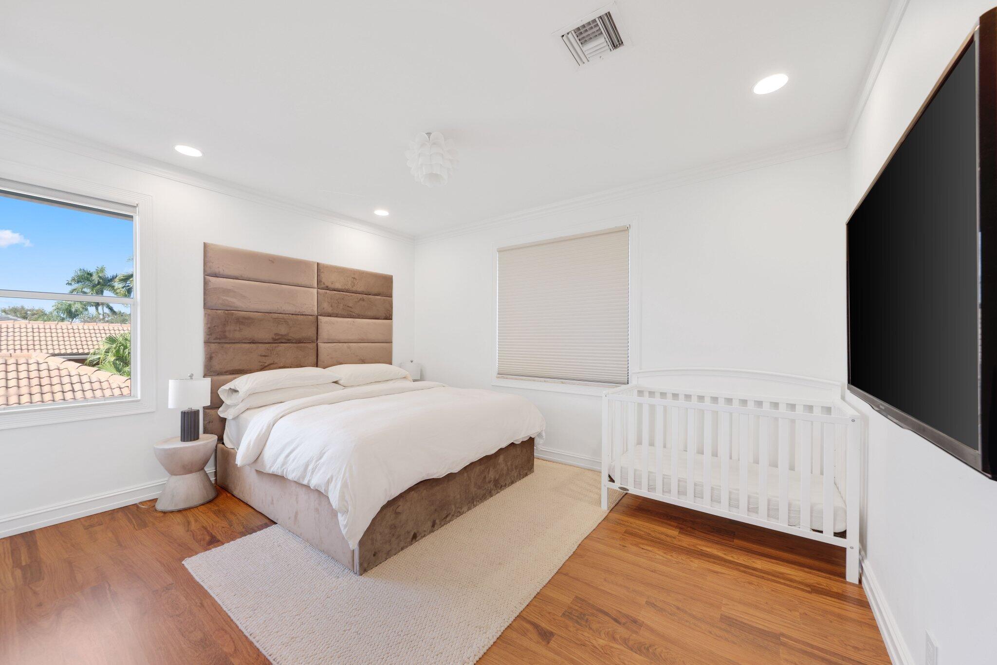 NEWPORT BAY CLUB - Residential