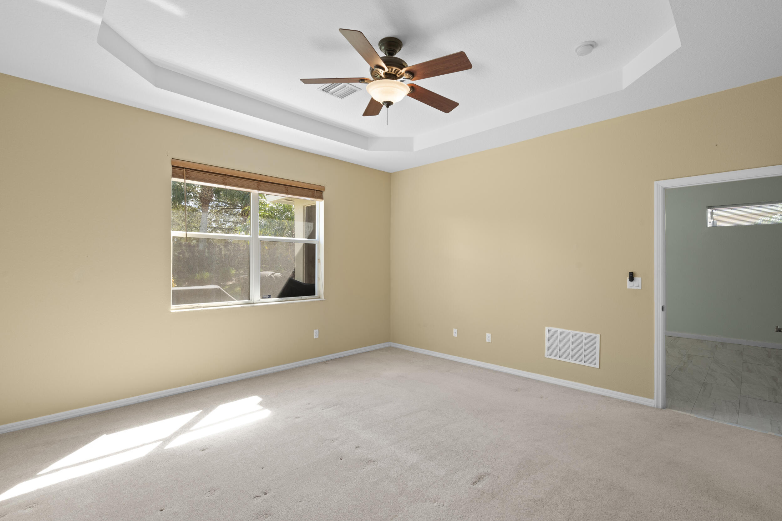 LAKEFOREST POINTE - Residential