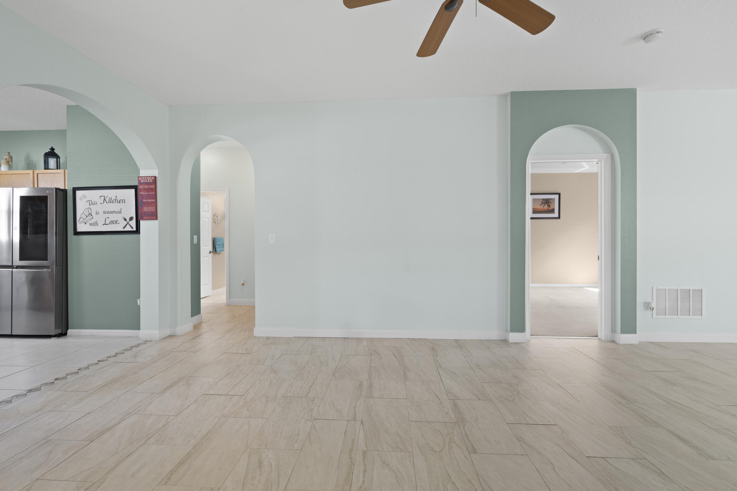 LAKEFOREST POINTE - Residential