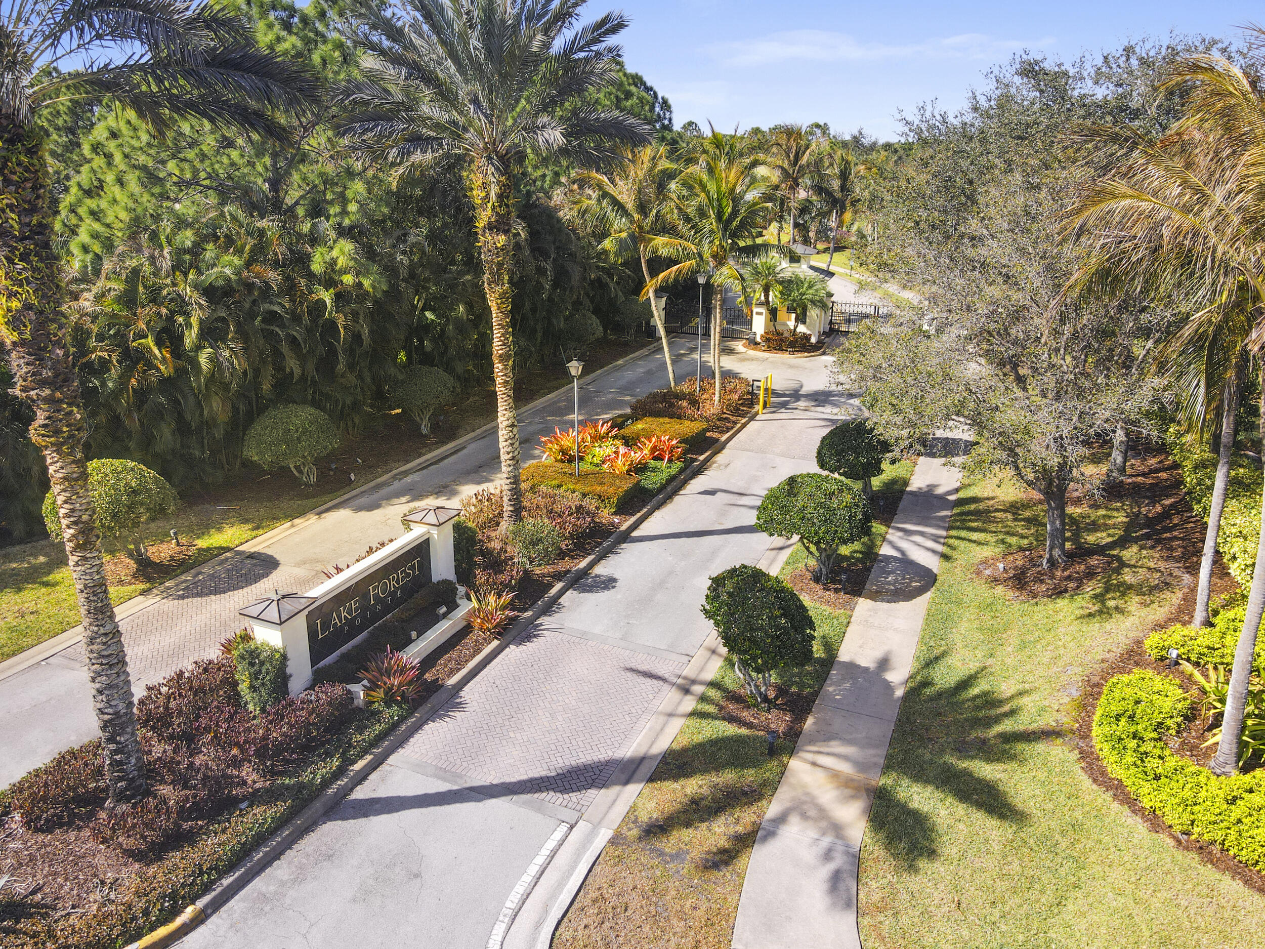 LAKEFOREST POINTE - Residential