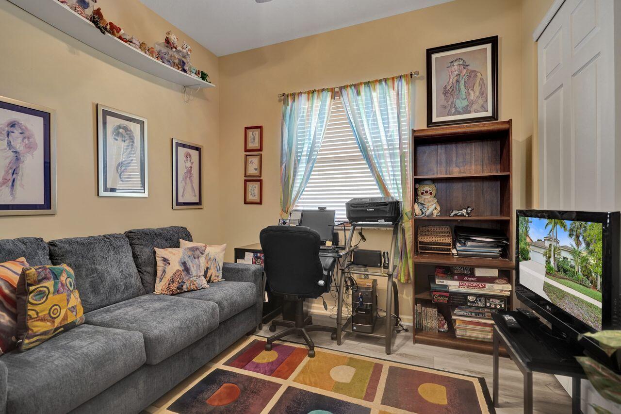 MADISON GREEN 1 - Residential