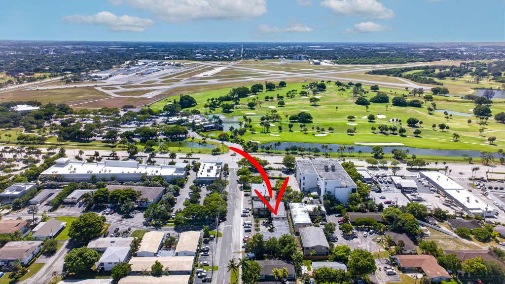 Photo of 2275 NE 12TH Street, Pompano Beach, FL 33062 (MLS # B26057380)
