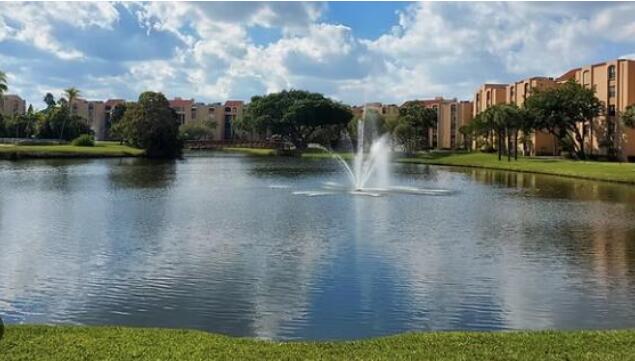 LAVERS DELRAY RACQUET CLUB CONDO - Residential Lease