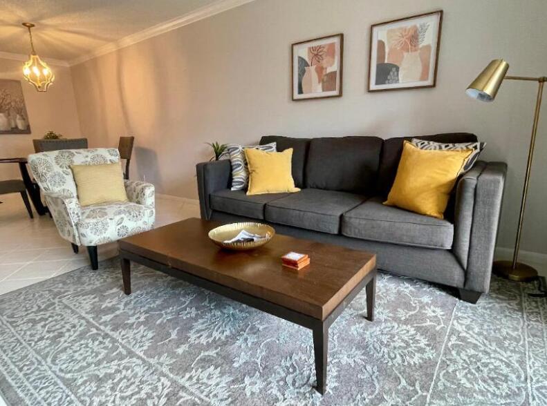 LAVERS DELRAY RACQUET CLUB CONDO - Residential Lease