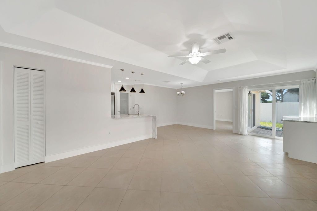 Photo of 4036 Eastridge Circle, Deerfield Beach, FL 33064 (MLS # F10507494)