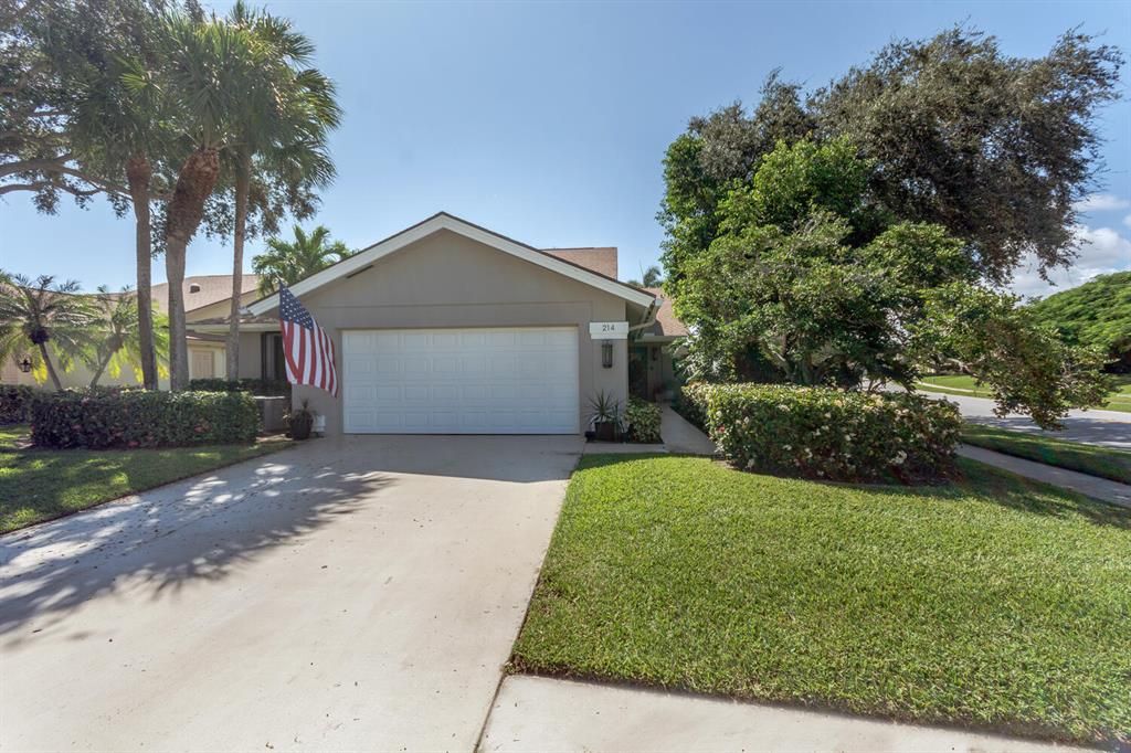 Photo of 214 Saint Charles Court, Jupiter, FL 33477 (MLS # R10751244)