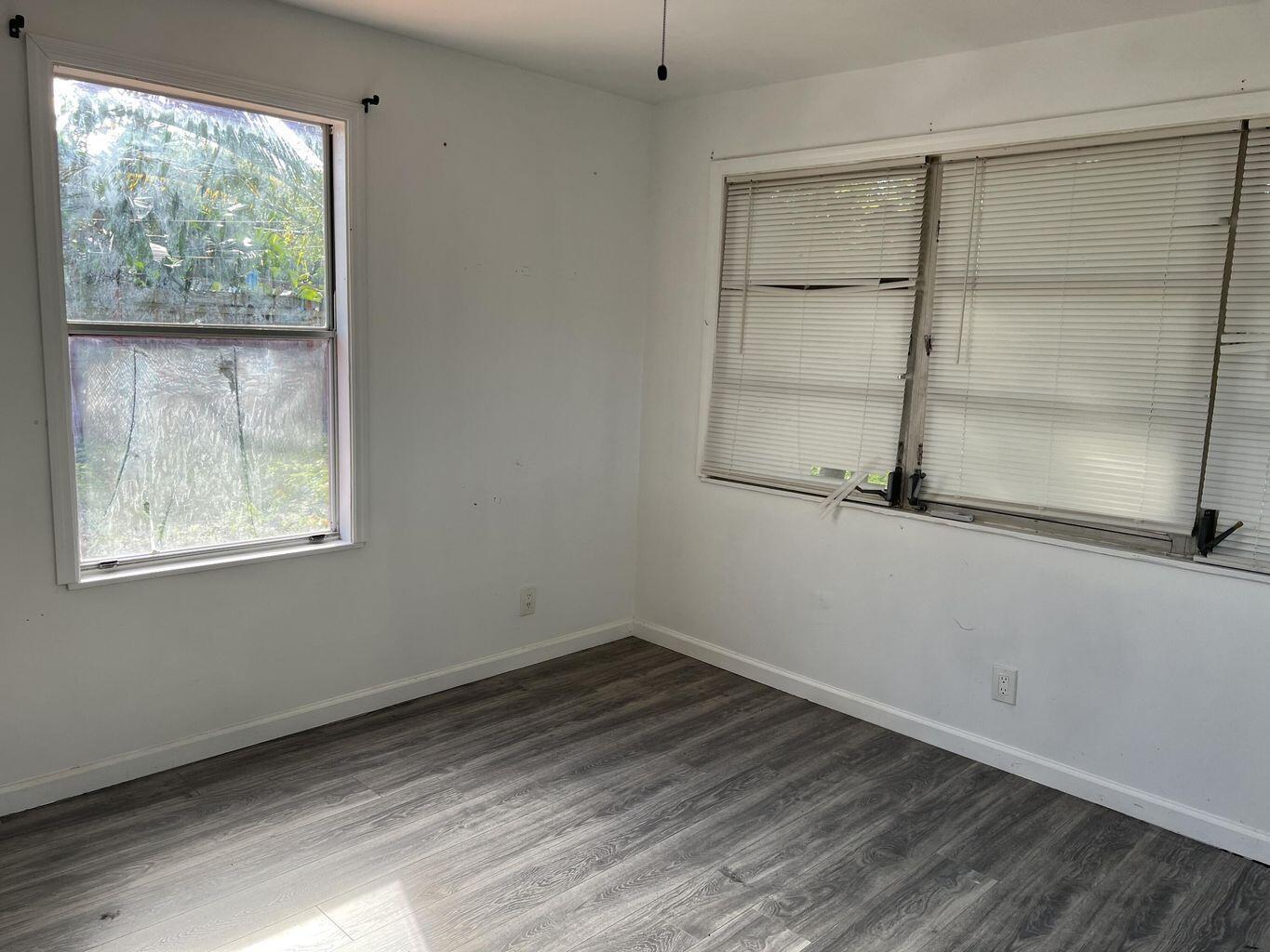 132 E Central Boulevard 2