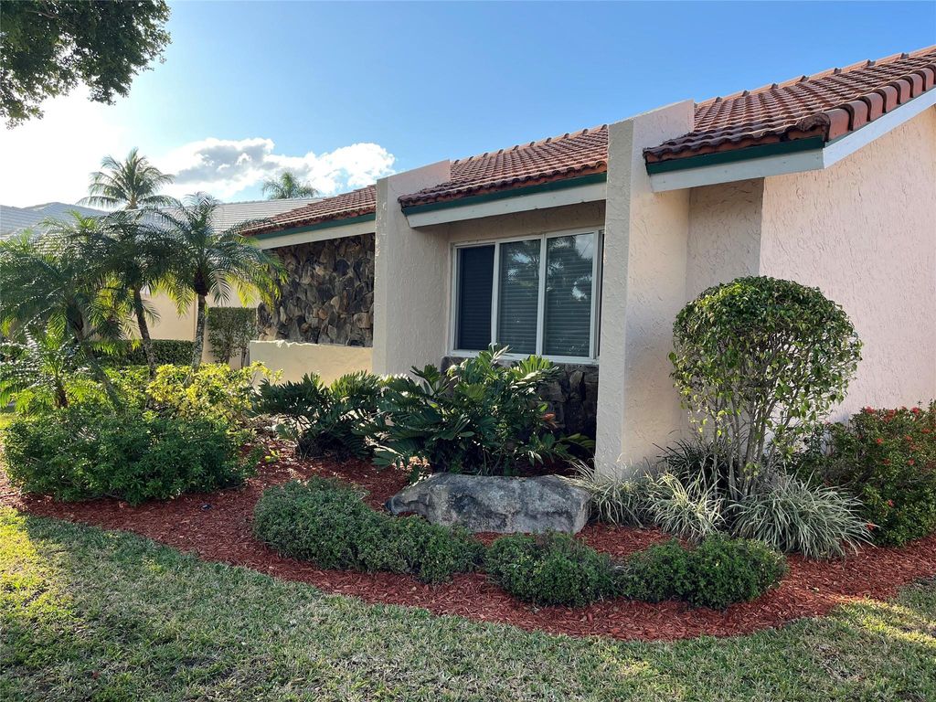 Photo of 8841 SW 8th Street, Plantation, FL 33324 (MLS # F10479250)