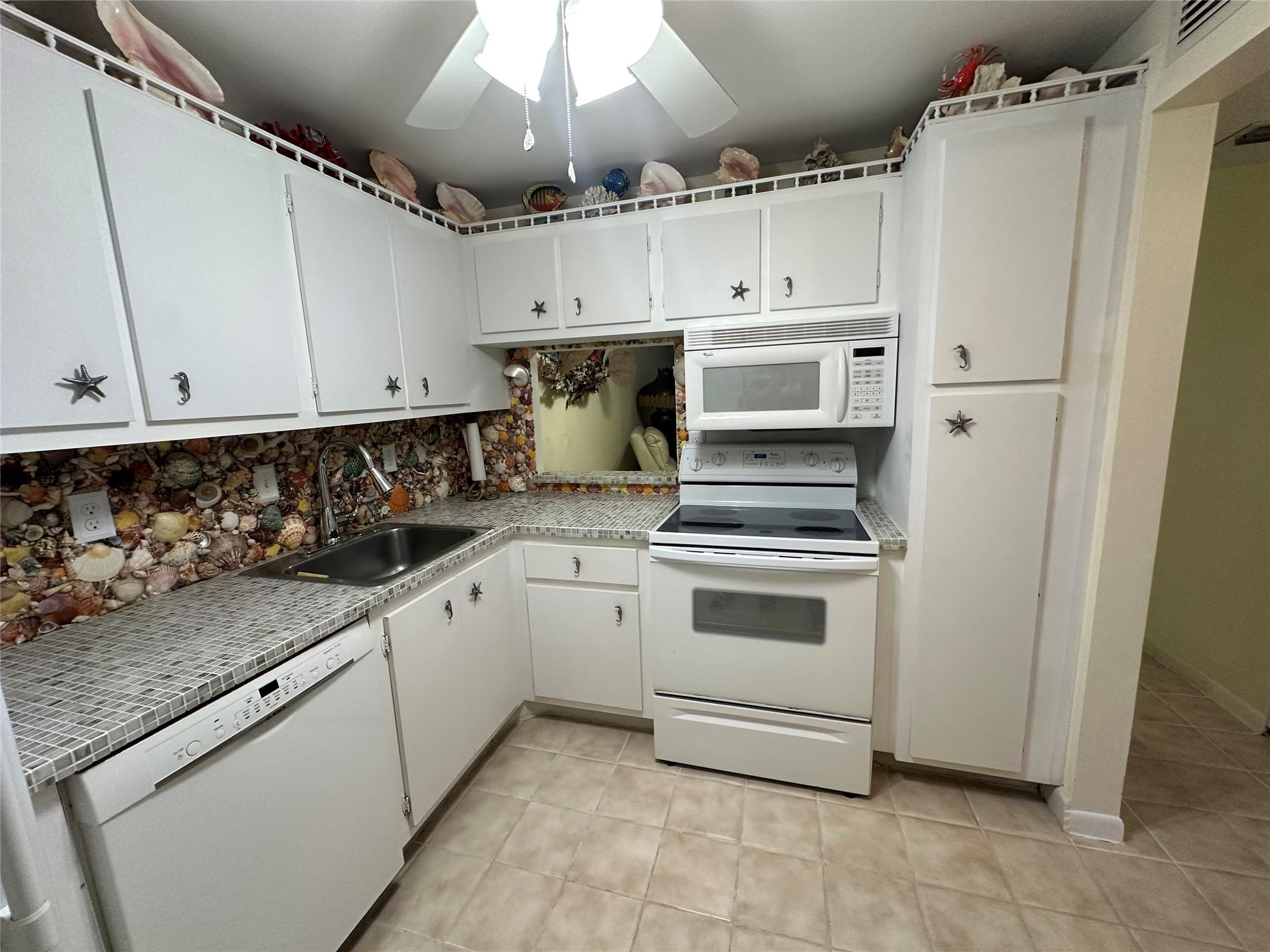 3180 Holiday Springs Blvd 107