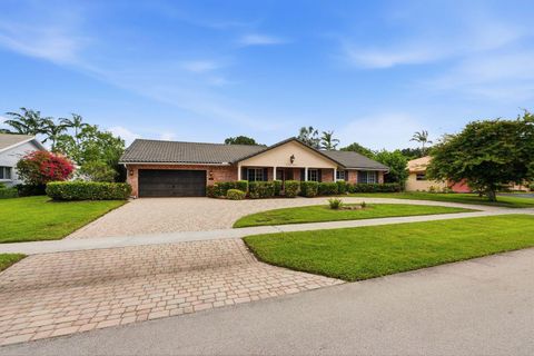 Tiny photo for 7221 SW 7th Street, Plantation, FL 33317 (MLS # B26037324)