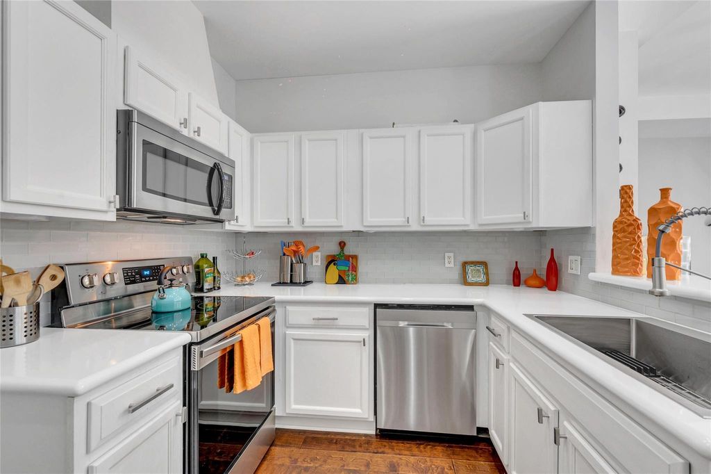 Photo of 515 SW 18th Avenue #18, Fort Lauderdale, FL 33312 (MLS # F10406703)