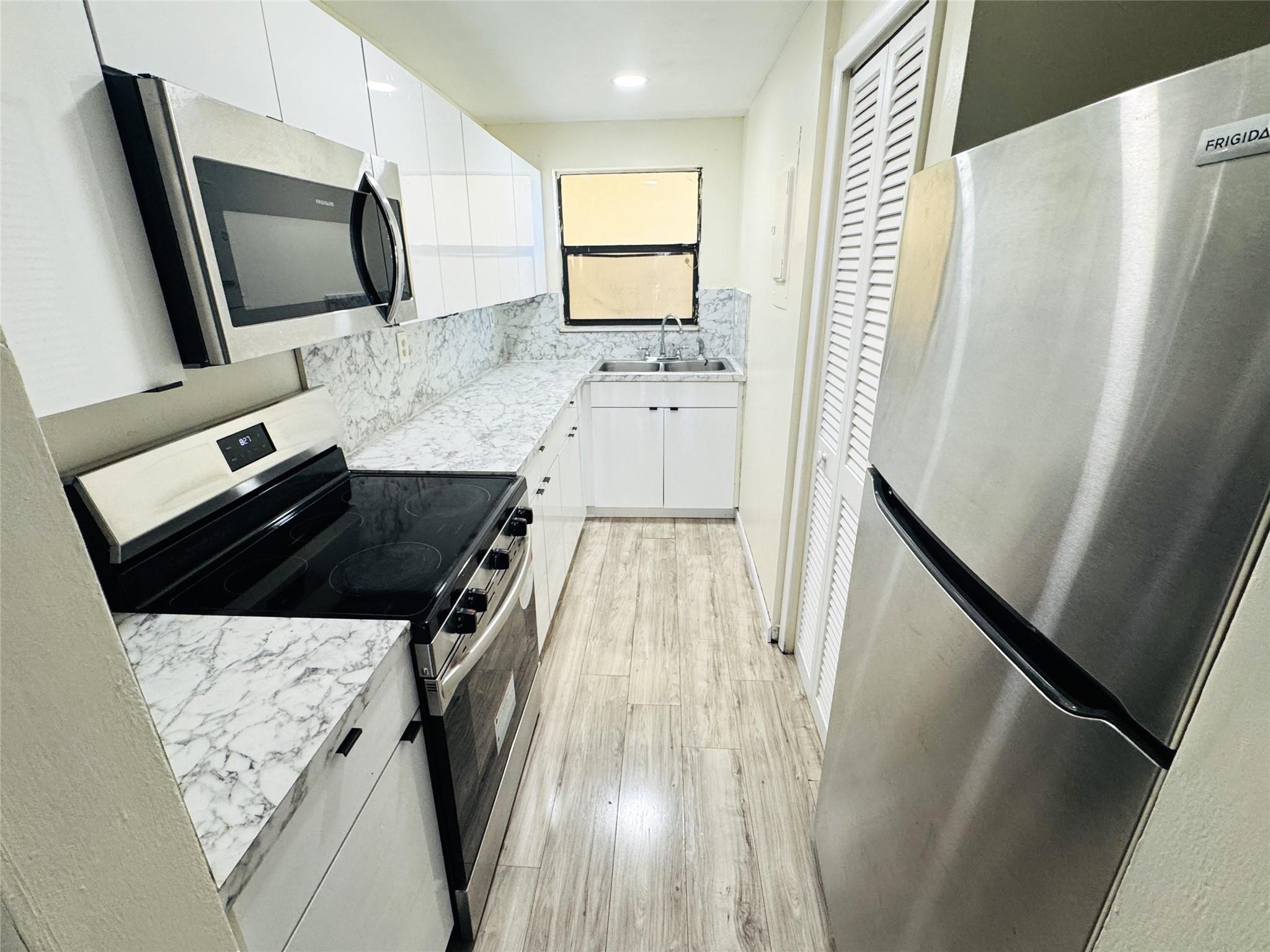 650 NE 149th St F503