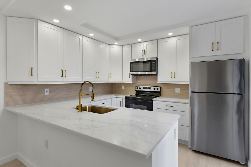 Photo of 2018 20th Court, Jupiter, FL 33477 (MLS # R11160695)