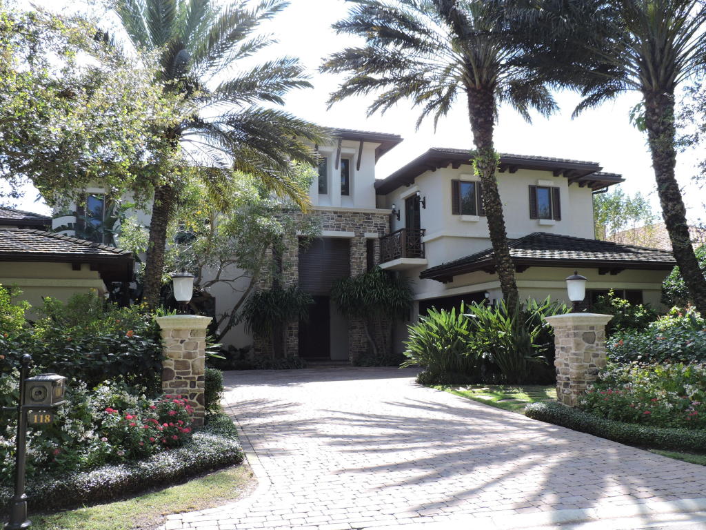 ADMIRALS COVE - Residential