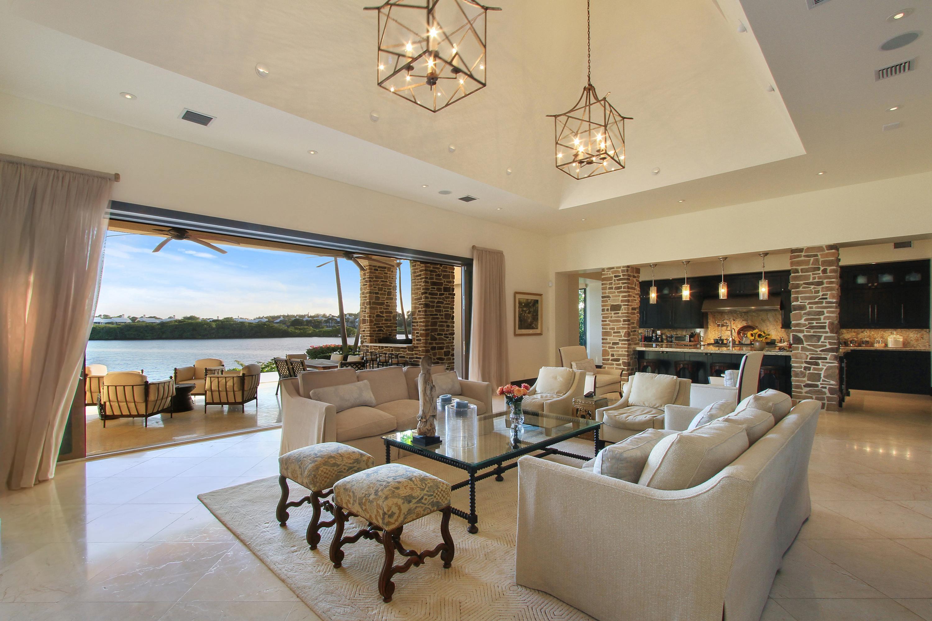 ADMIRALS COVE - Residential