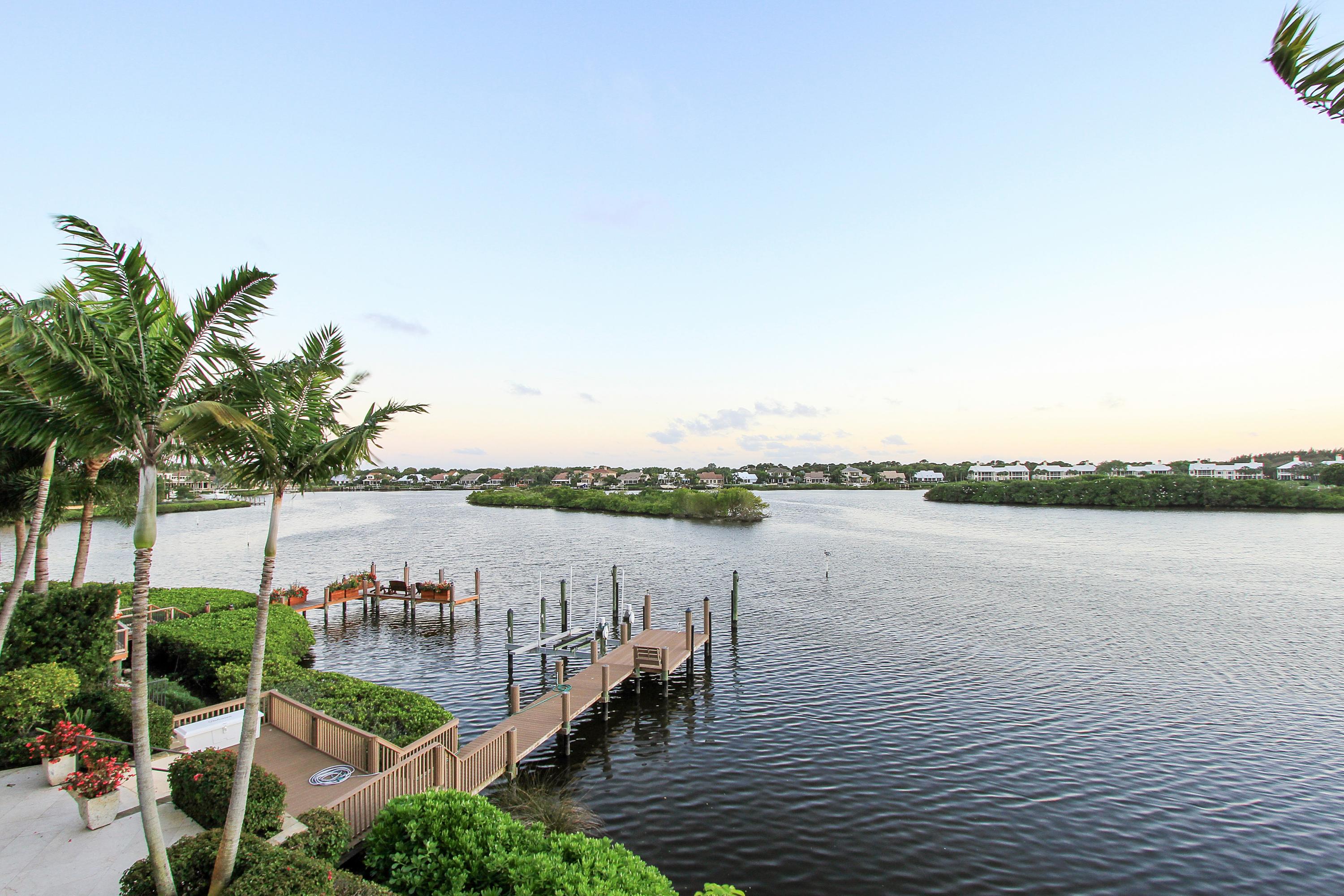 ADMIRALS COVE - Residential