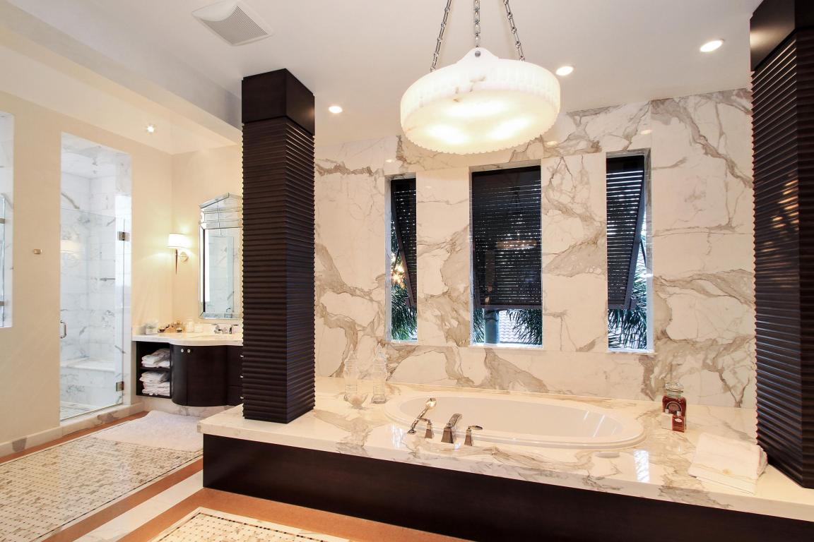 ADMIRALS COVE - Residential