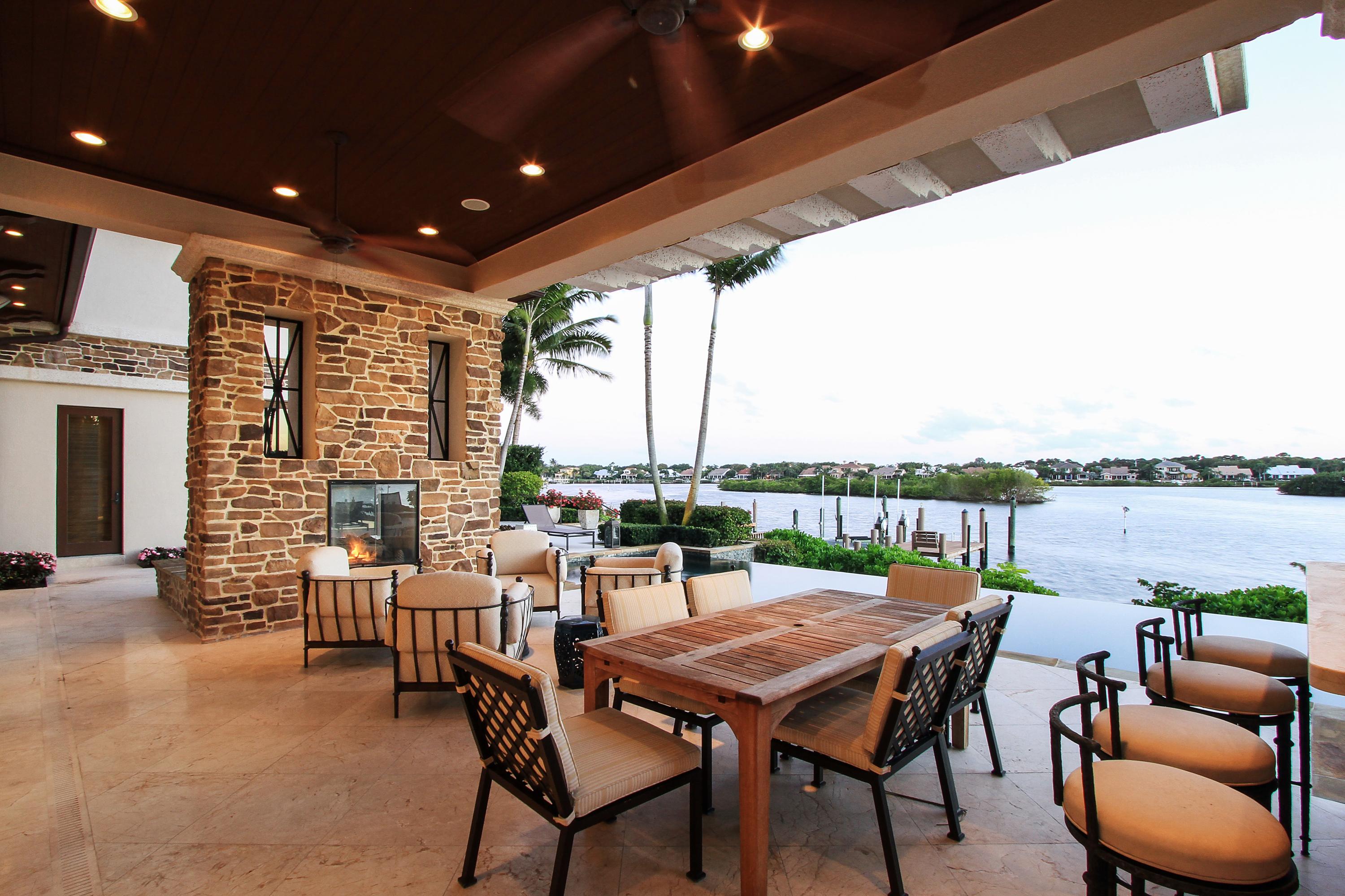 ADMIRALS COVE - Residential