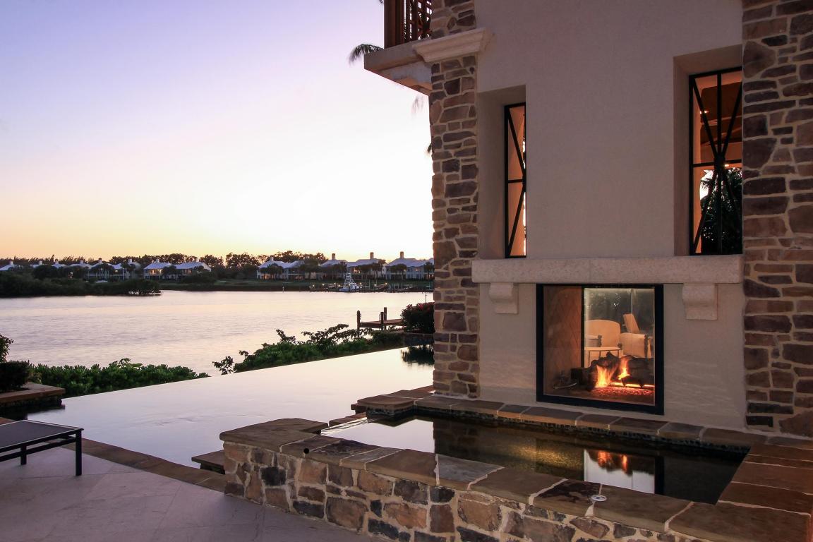 ADMIRALS COVE - Residential