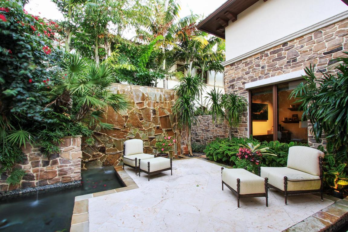 ADMIRALS COVE - Residential