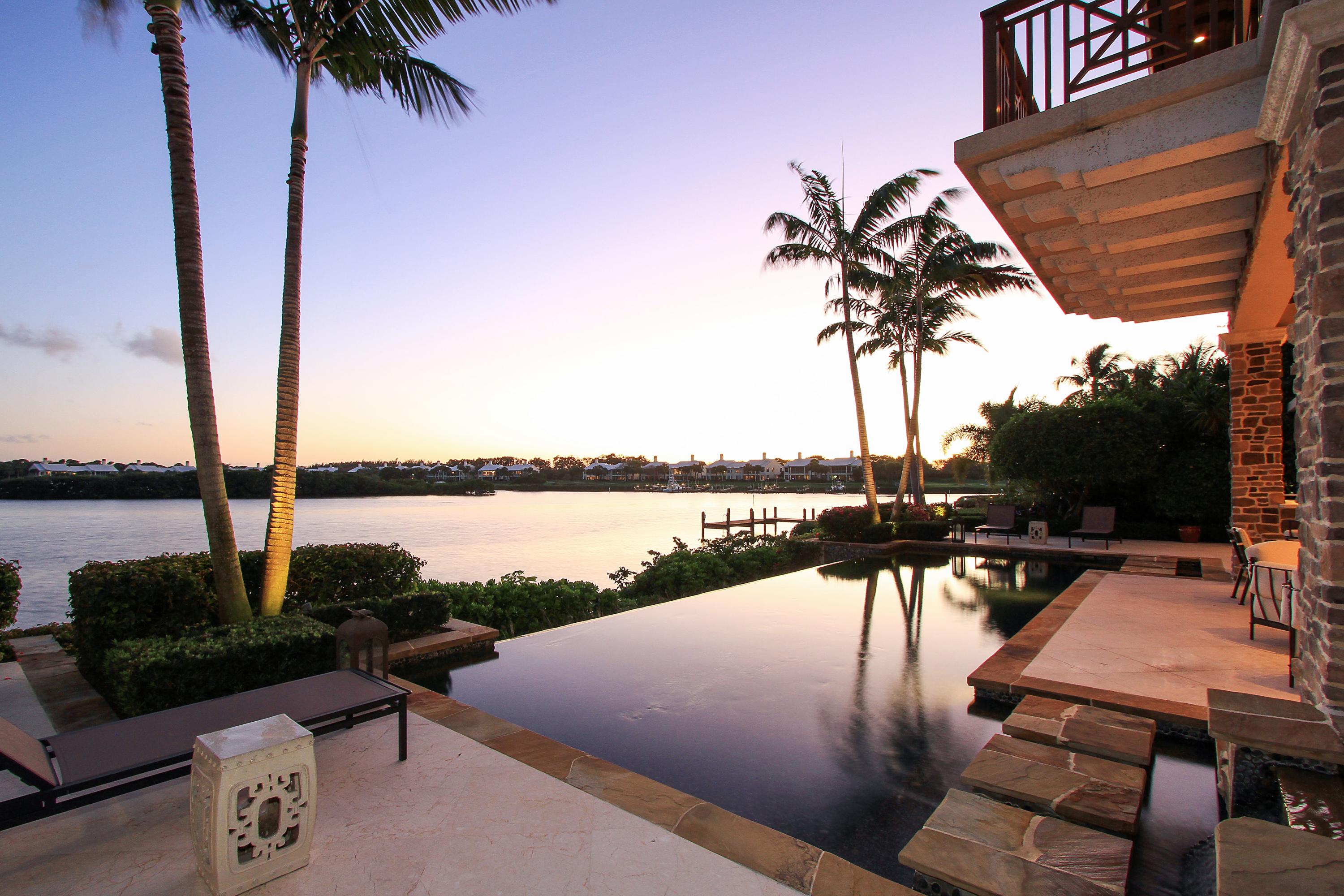 ADMIRALS COVE - Residential