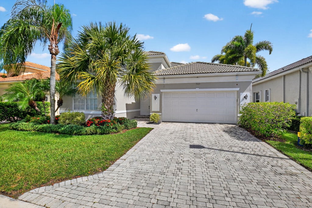 Photo of 7123 Demedici Circle, Delray Beach, FL 33446 (MLS # R11115167)