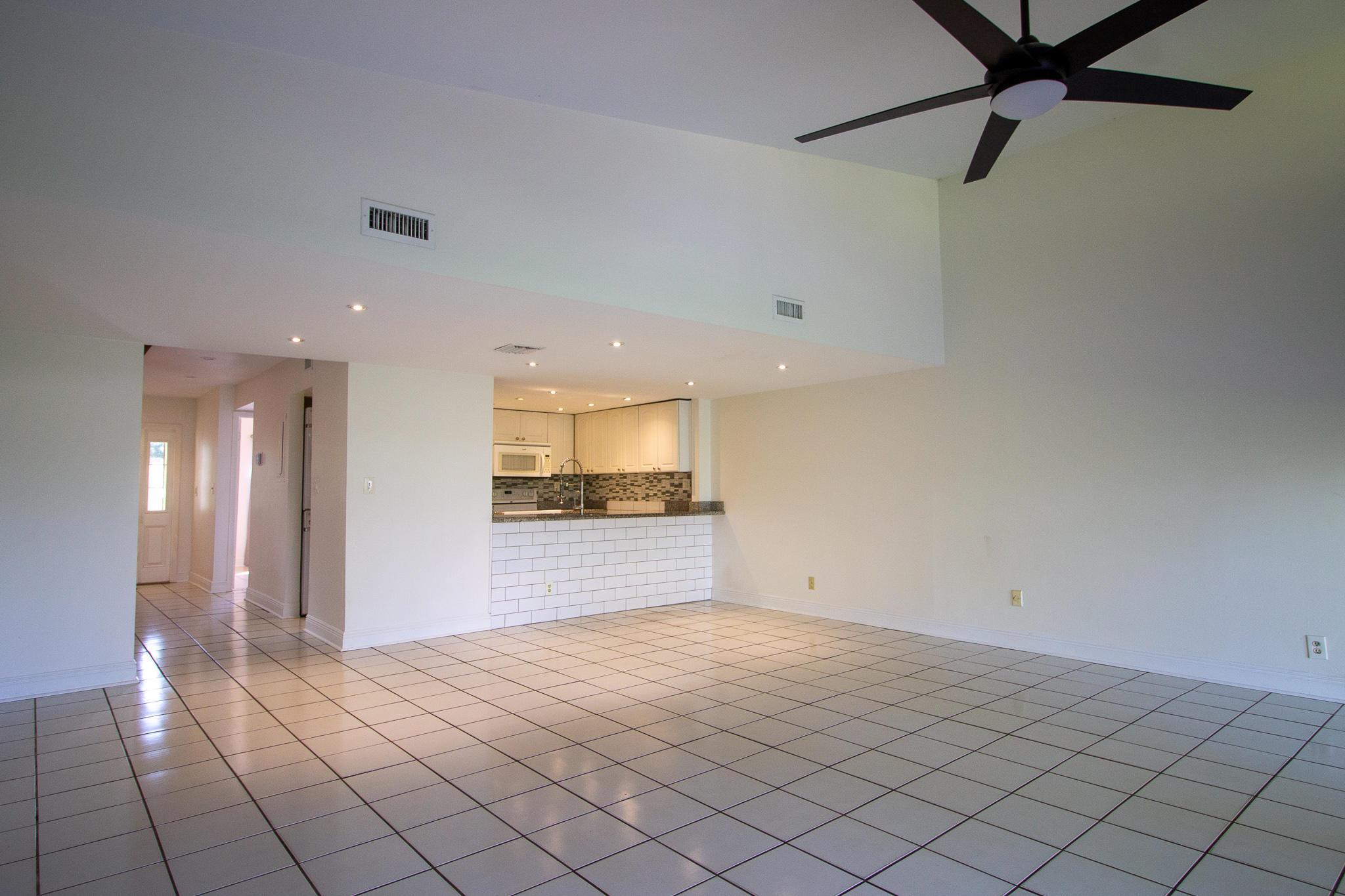 SOUTH SHORE 4 OF WELLINGT - Residential Lease