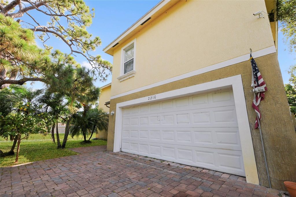Photo of 2210 S 34th Street #6, Fort Pierce, FL 34947 (MLS # F10443096)