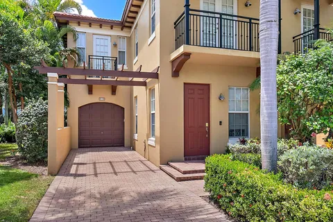 2789 Eagle Rock Circle Unit 210, West Palm Beach, FL MLS: R11085428