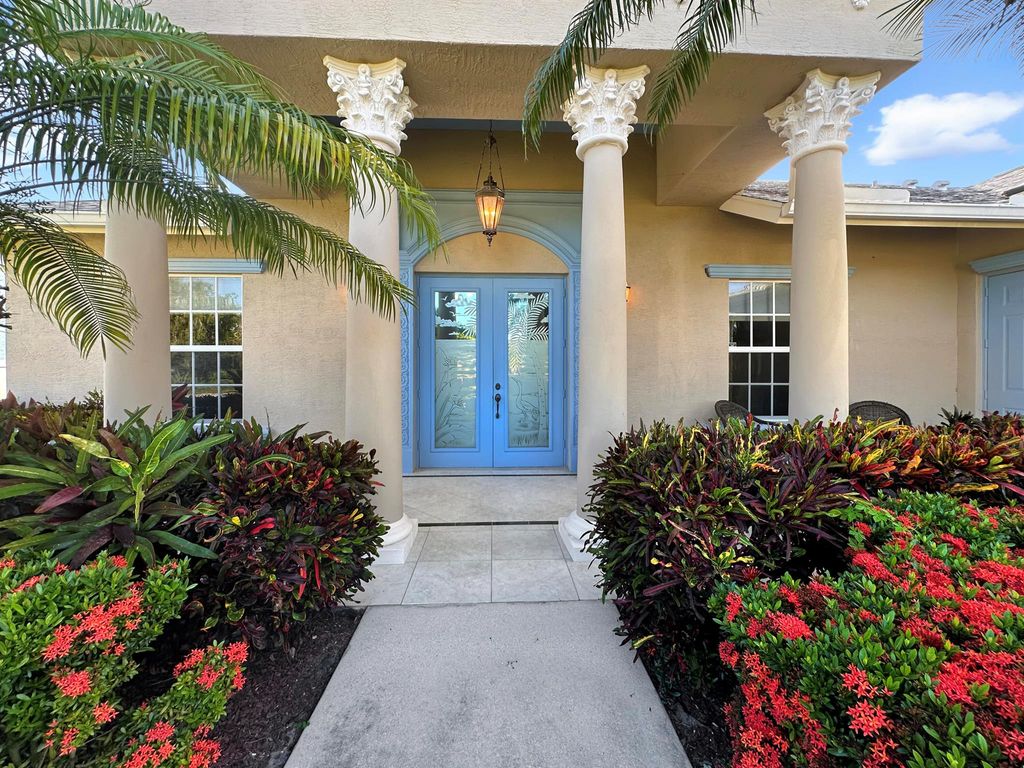 Photo of 5109 Indian Bend Lane, Fort Pierce, FL 34951 (MLS # R11005597)