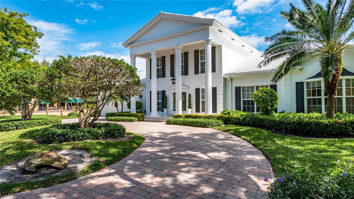 BAY COLONY - Residential