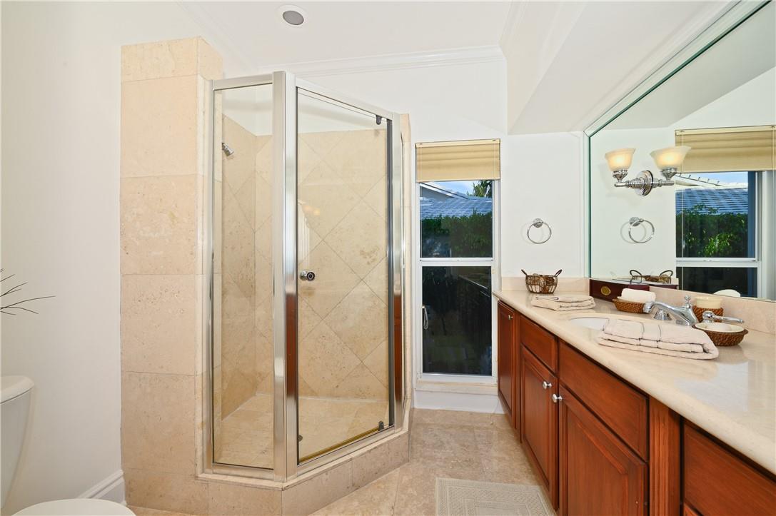 BAY COLONY - Residential