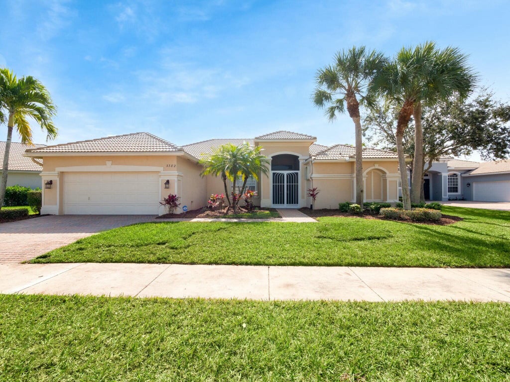 Photo of 3382 SE Suntree Place, Stuart, FL 34997 (MLS # R11060070)