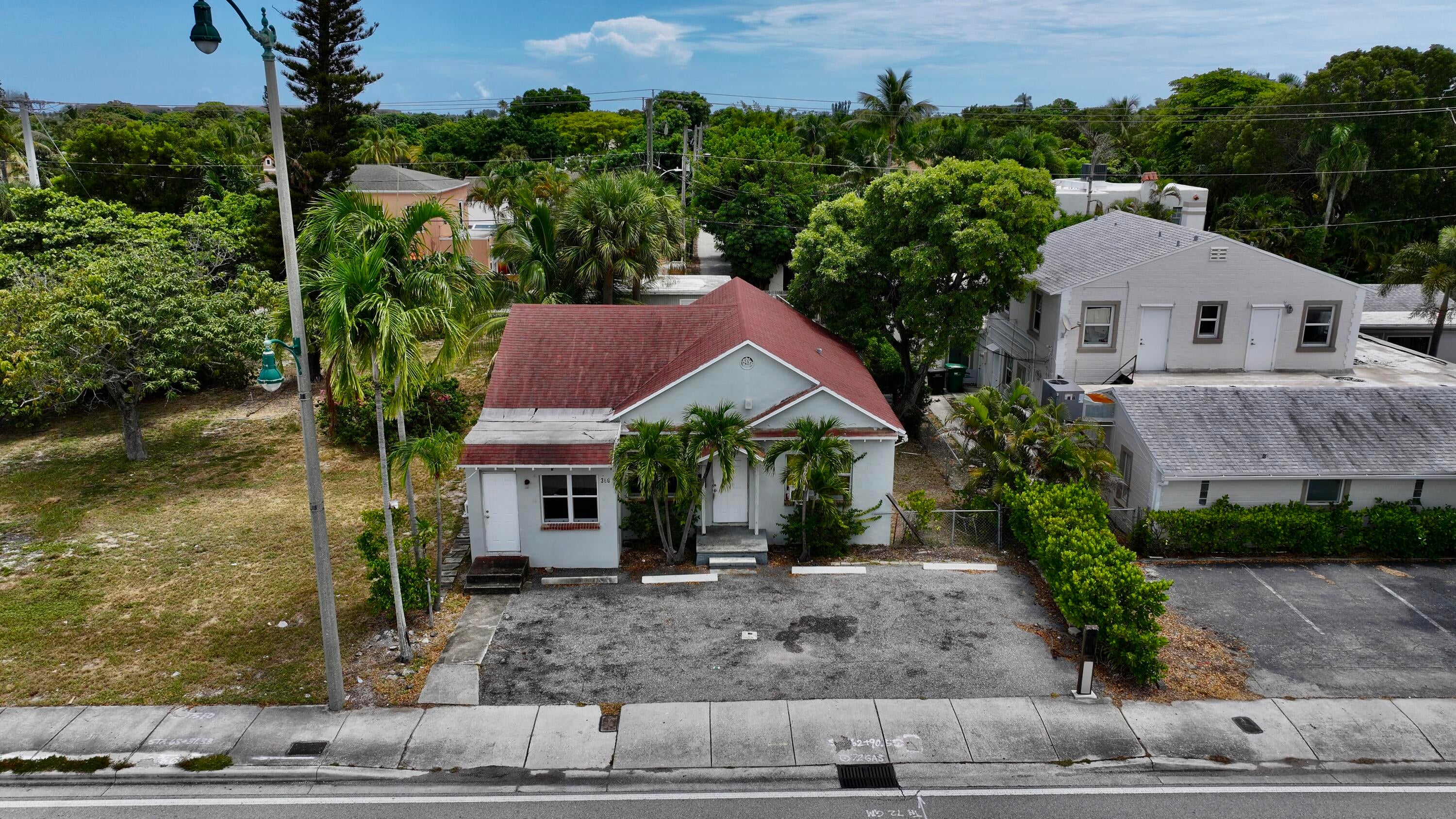 3608 Broadway Avenue