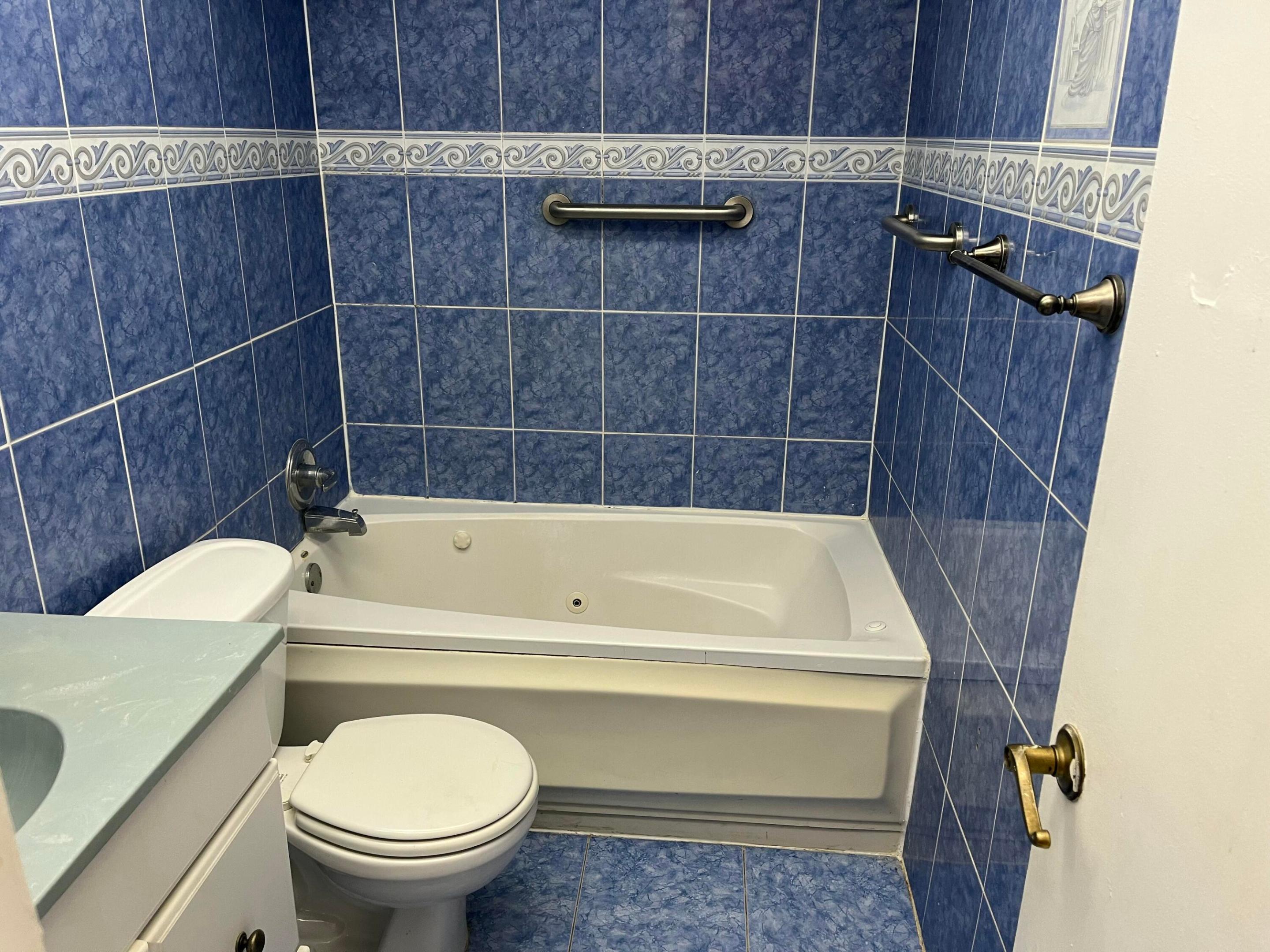 PARK RIDGE NORTH APTS CONDO - Residential