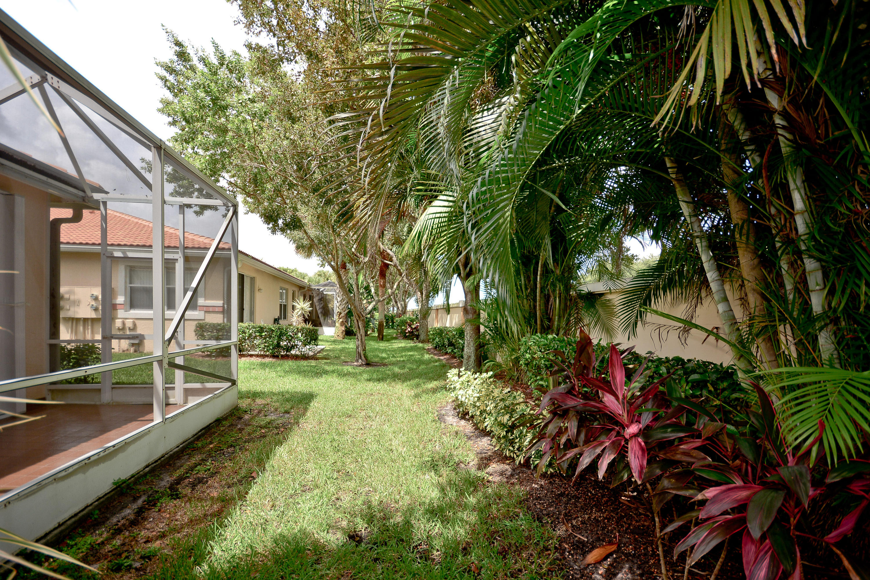 Coral Lakes - Residential