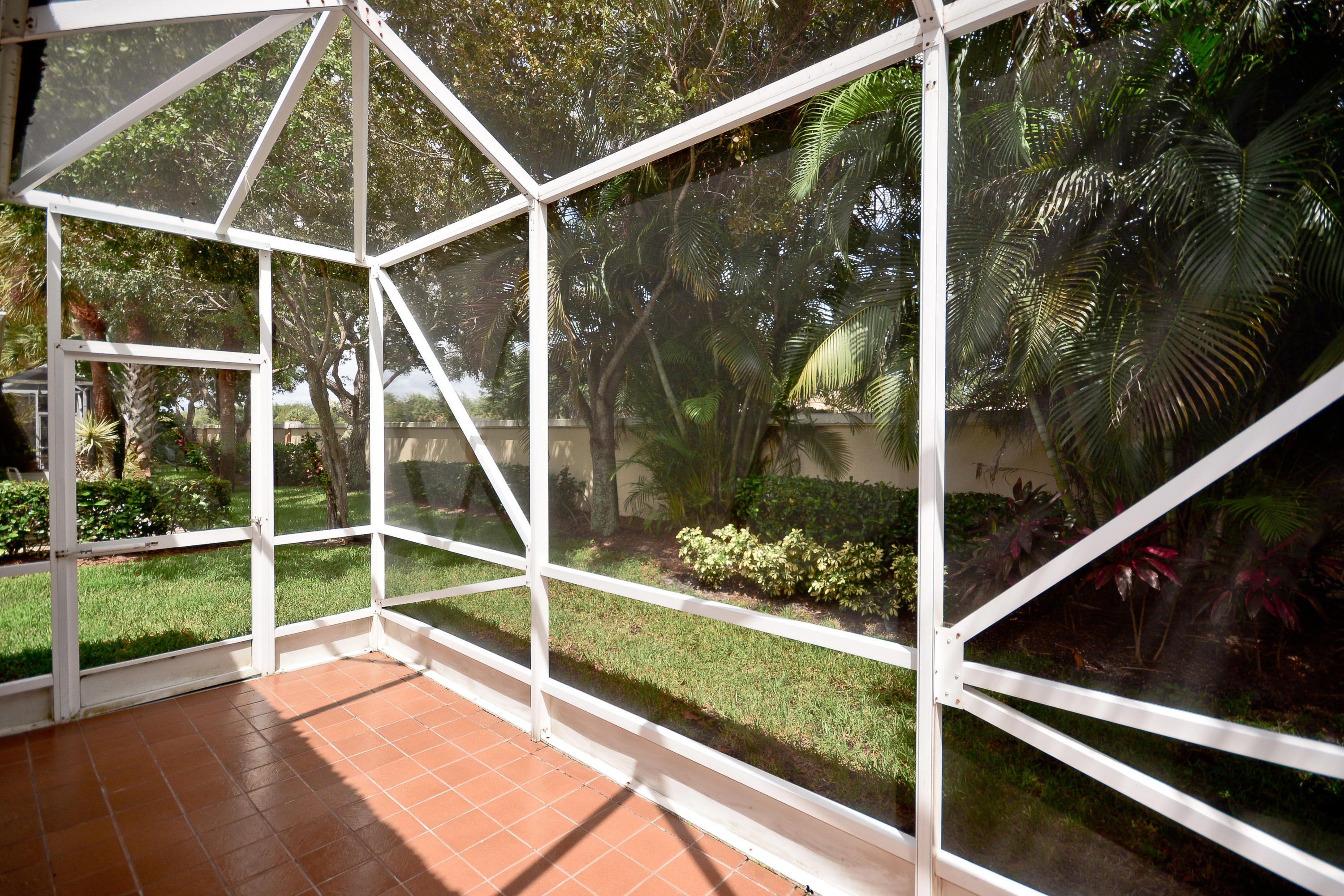 Coral Lakes - Residential