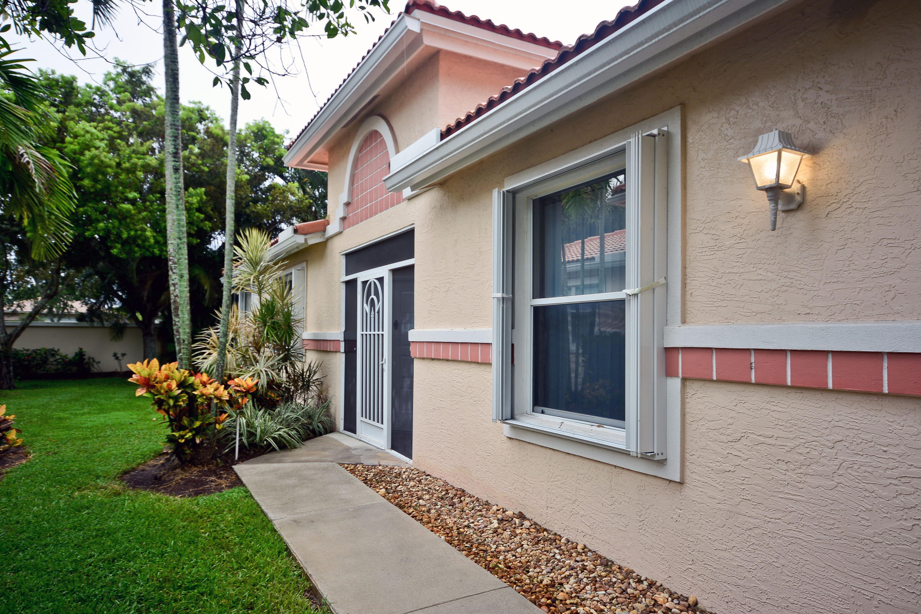 Coral Lakes - Residential