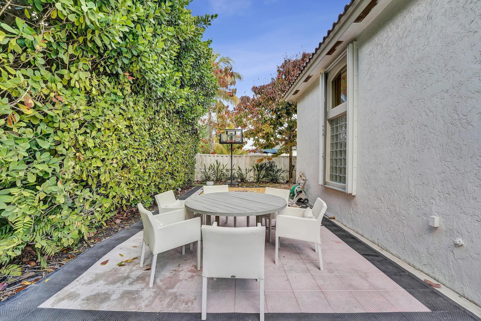 PEMBROKE FALLS -PHASE 4 1 - Residential