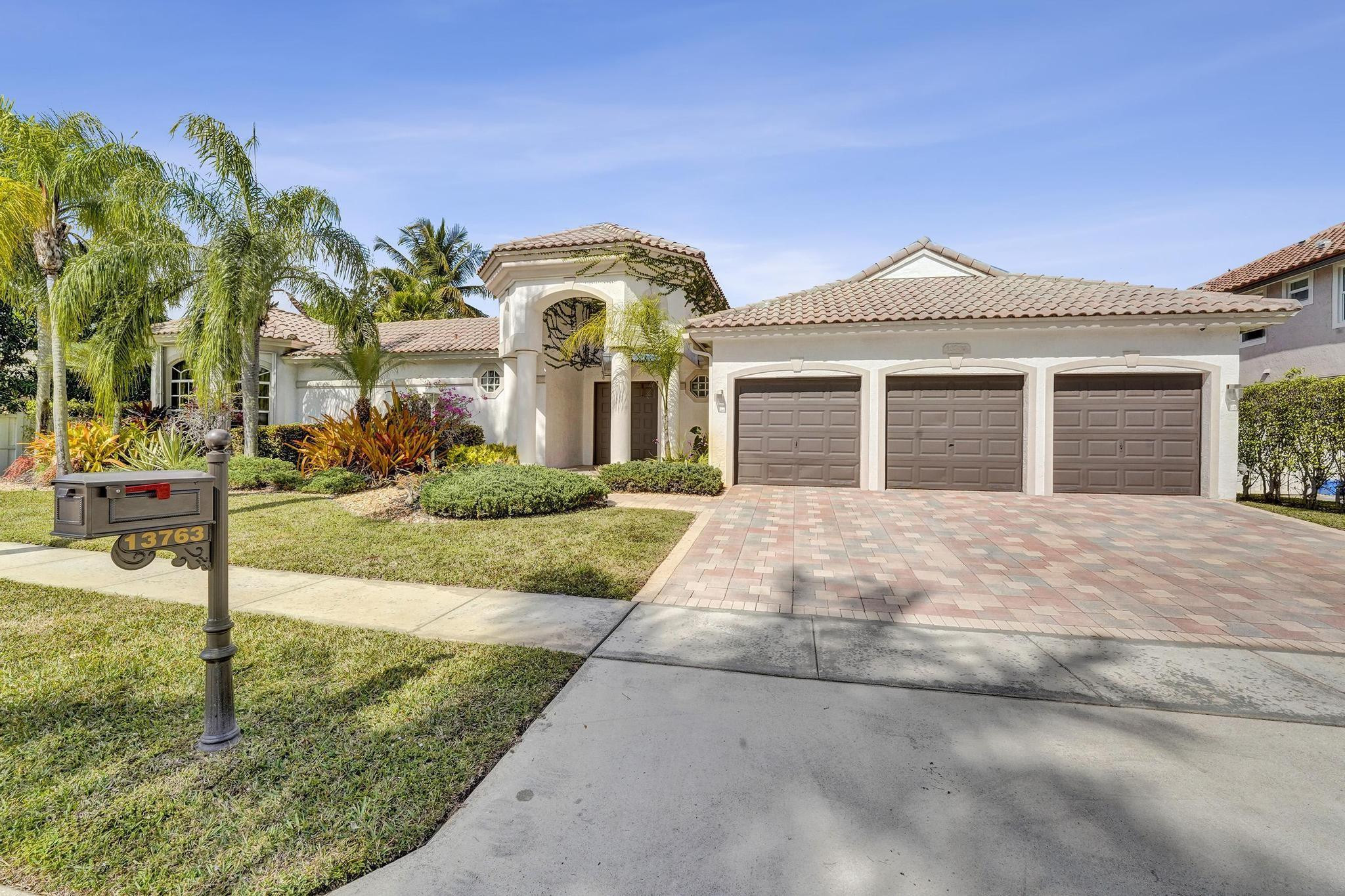 PEMBROKE FALLS -PHASE 4 1 - Residential