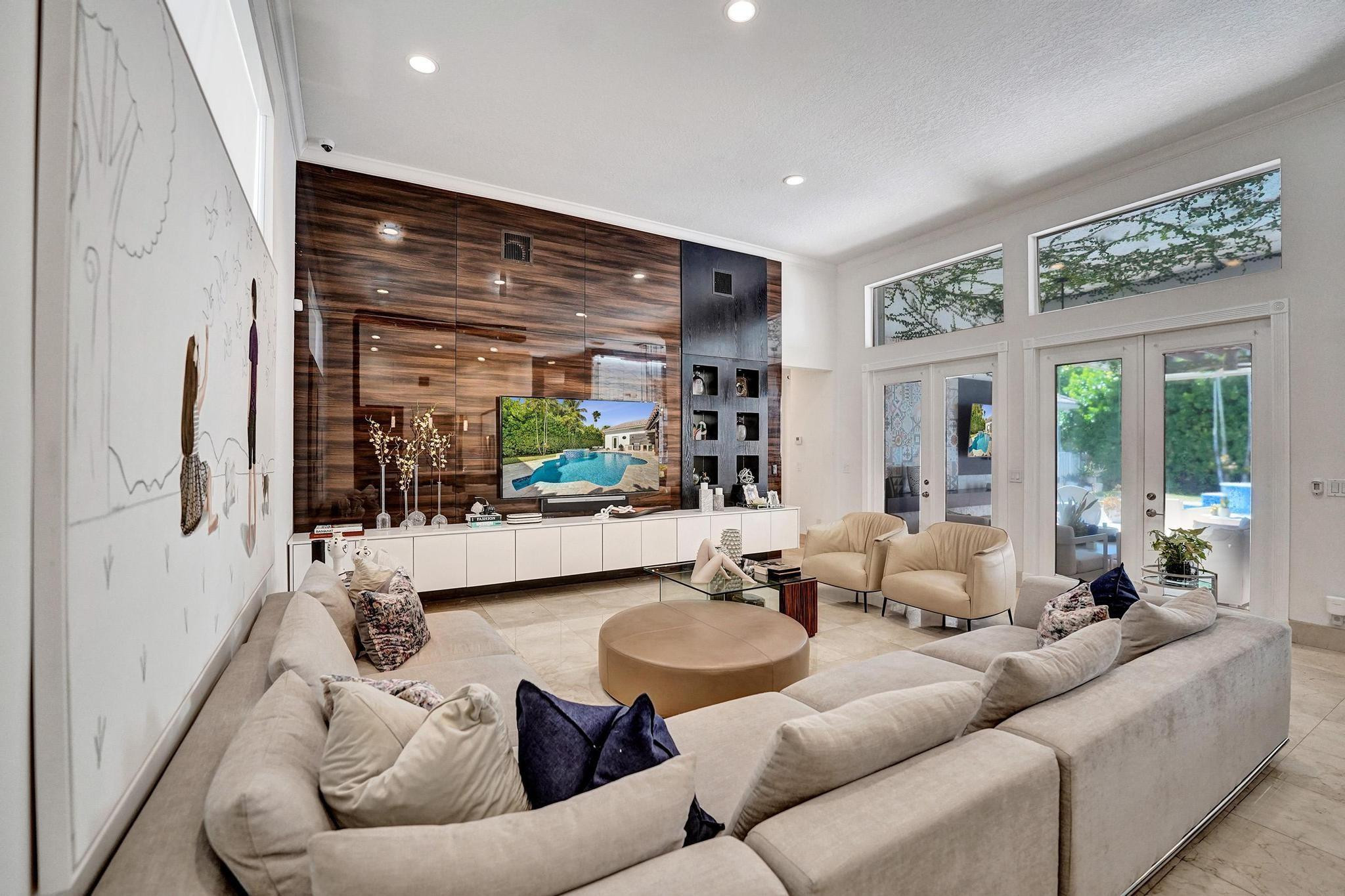 PEMBROKE FALLS -PHASE 4 1 - Residential